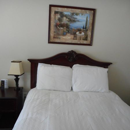 Highlander Motor Inn Арлингтън Екстериор снимка