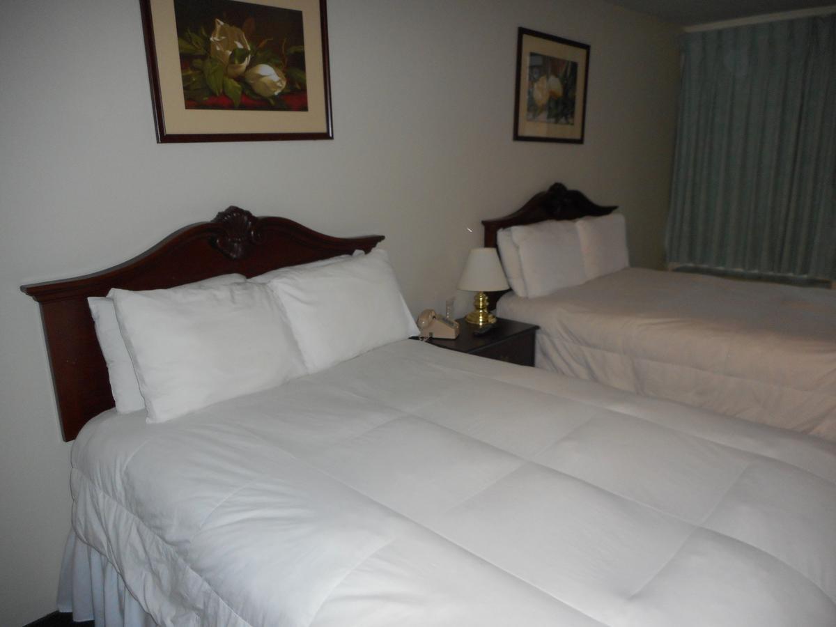 Highlander Motor Inn Арлингтън Екстериор снимка