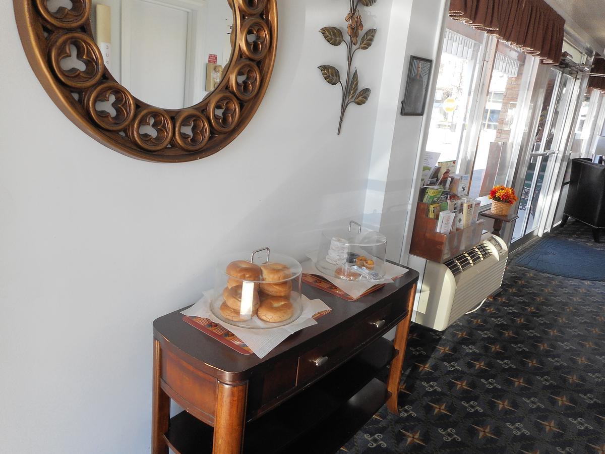 Highlander Motor Inn Арлингтън Екстериор снимка
