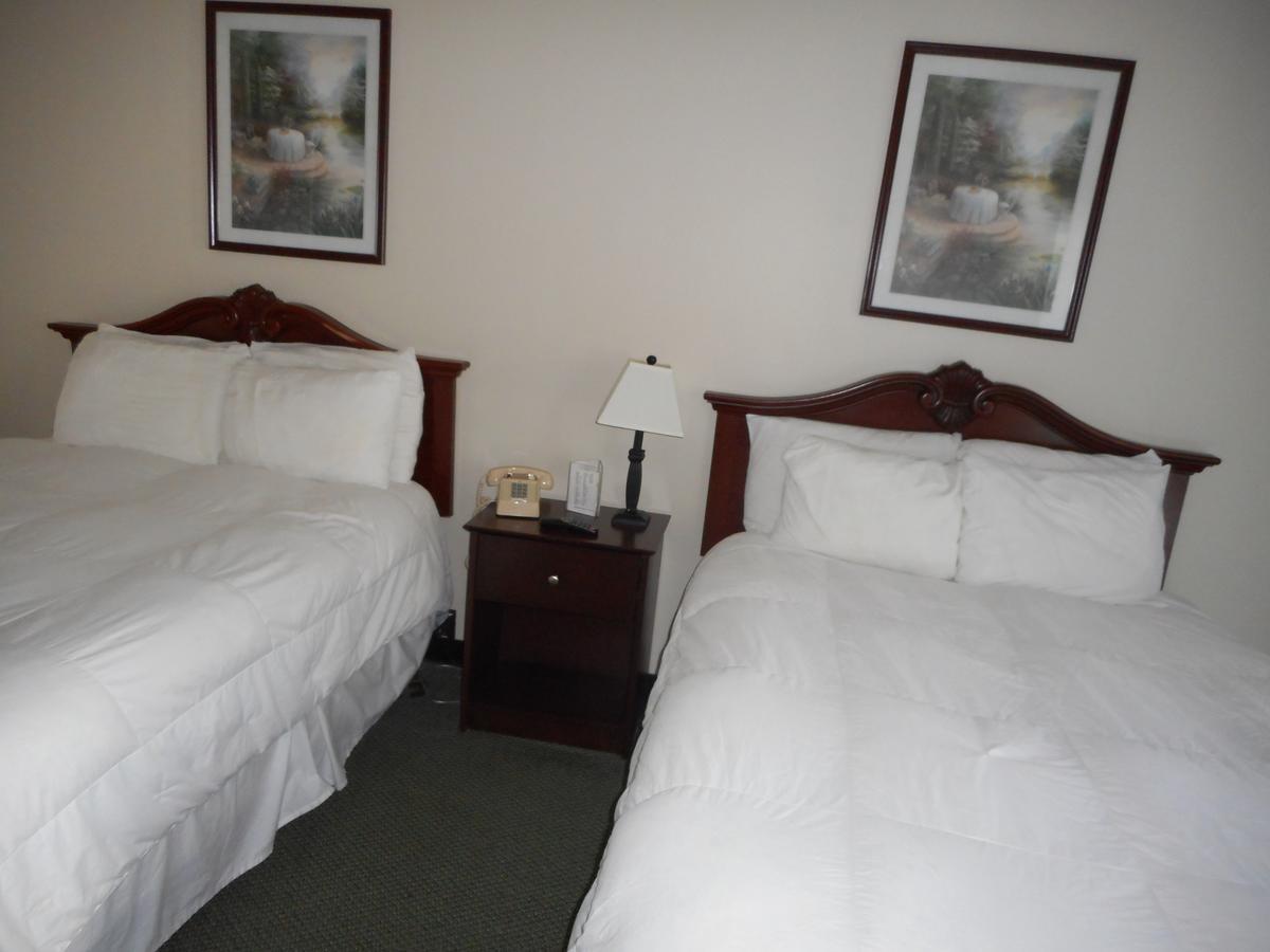 Highlander Motor Inn Арлингтън Екстериор снимка