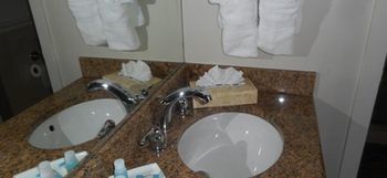 Highlander Motor Inn Арлингтън Екстериор снимка